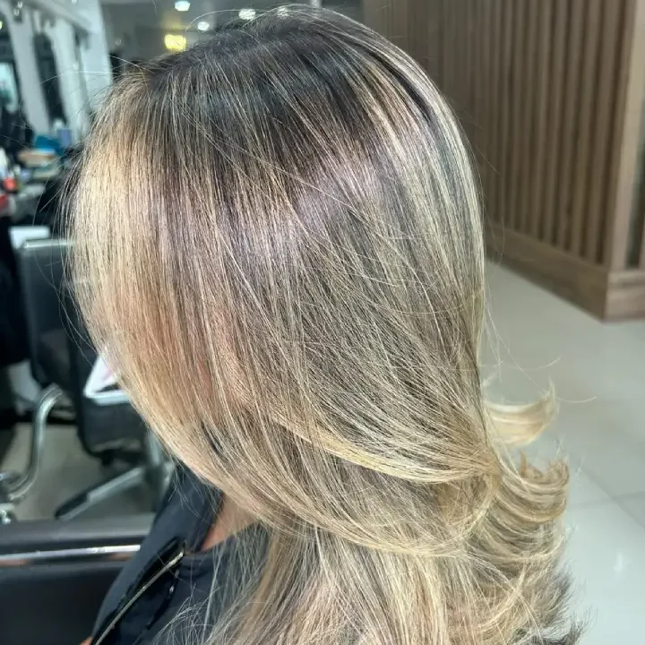 Servicio de Coloración Personalizada - Mónica Cruz