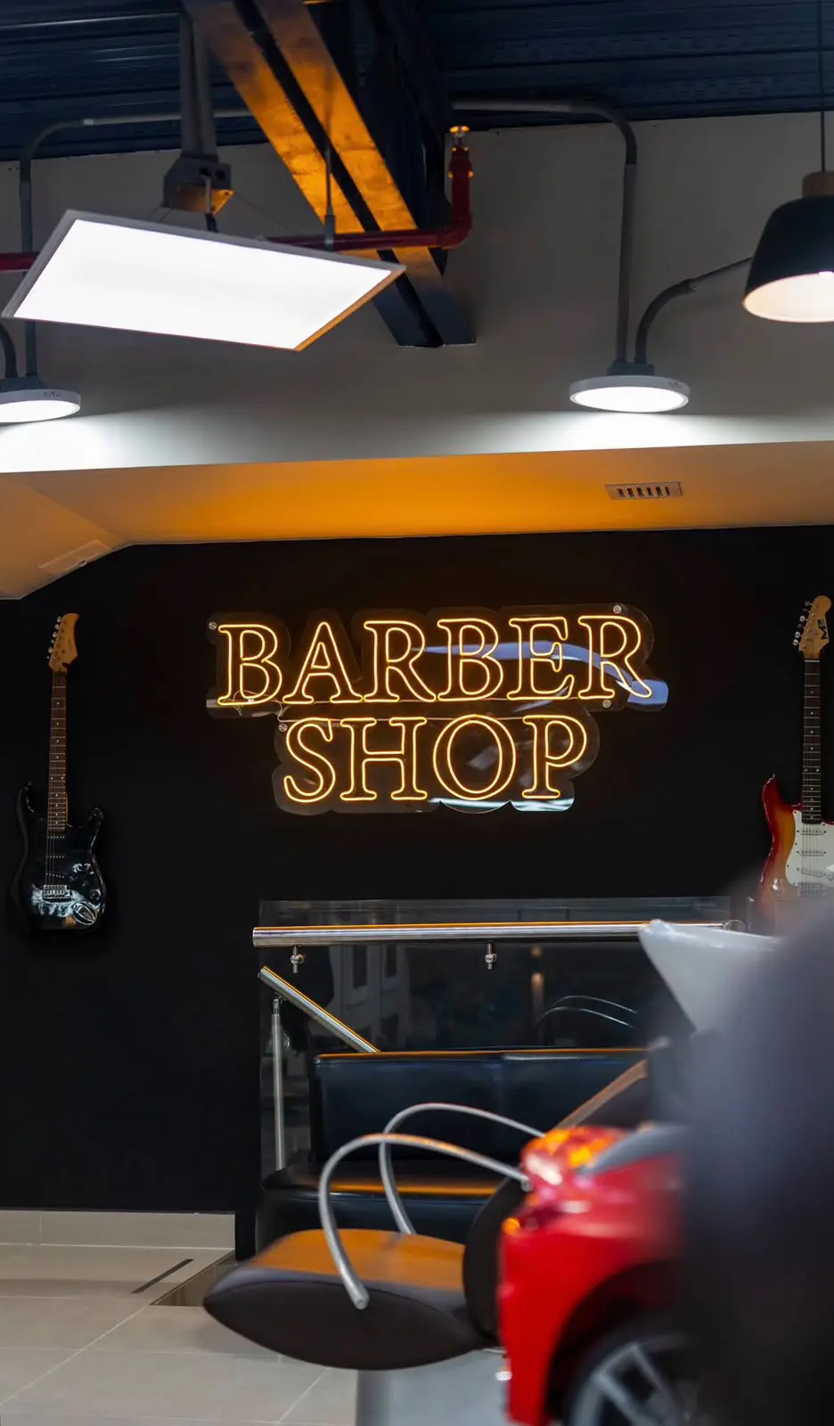 Sección de Barberia shop en Mónica Cruz